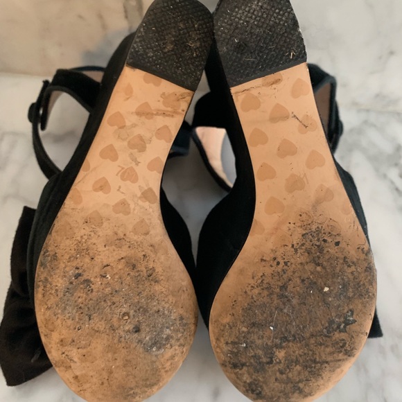 Betsy Johnson flower platform - Picture 3 of 3